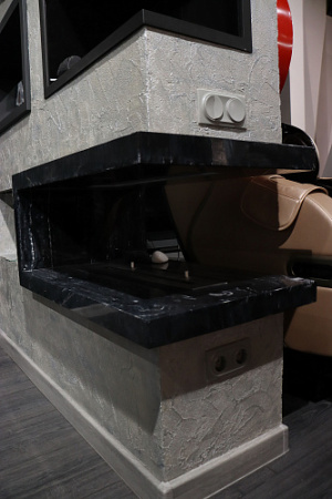 Торцевой сквозной биокамин Firezo Estremita Finestra Marmo (выставочный образец)